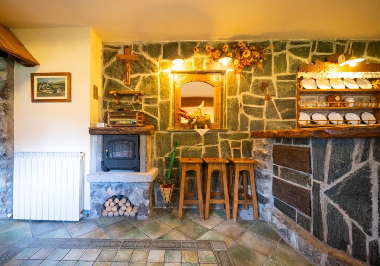 Apartma Alpski Vrt Vojsko Exteriör bild